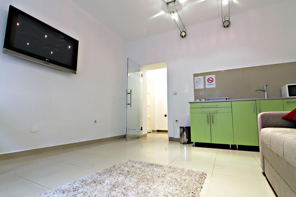 City Centre Apartment โนวีซาด ภายนอก รูปภาพ