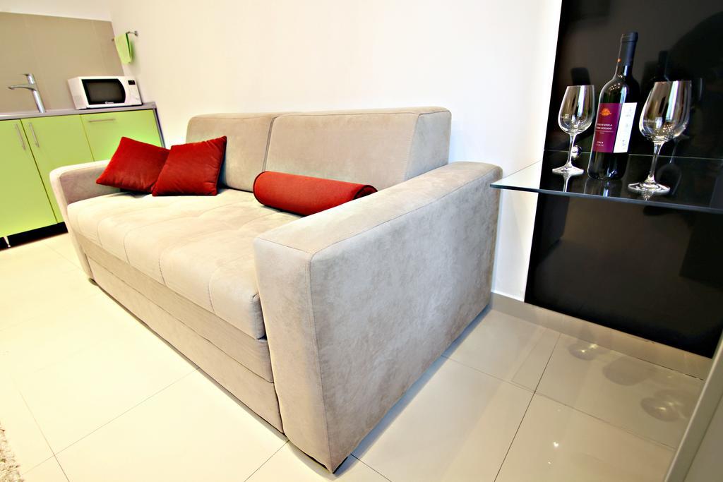 City Centre Apartment โนวีซาด ภายนอก รูปภาพ